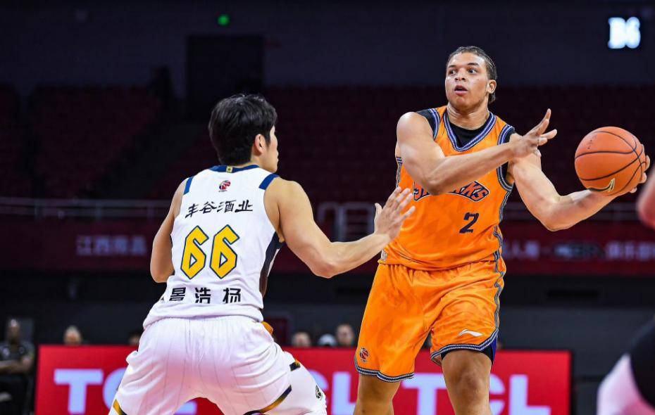 KAIYUN App下载-太狠了！深圳男篮清晨扳平良机塔图姆在FPX比赛中高光表现，加时末段波尔图调整名单以备国王杯